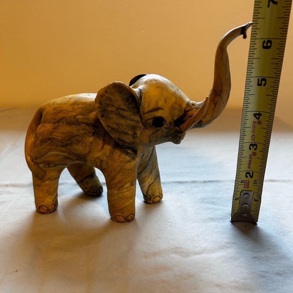 Elephant statue - Picture 6 of 6